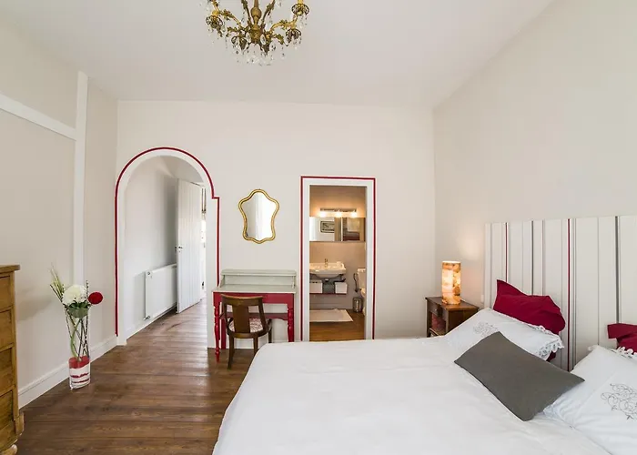 Boutique Bed And Breakfast La Cordonnerie Villandraut