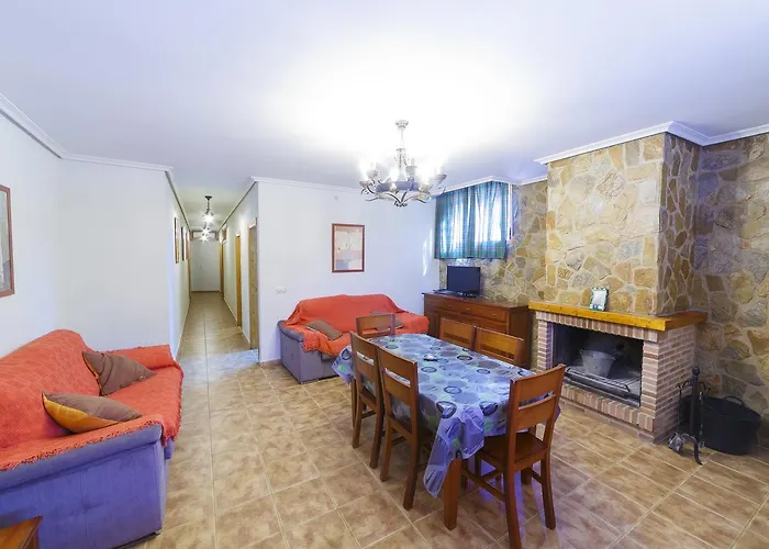 Apartamentos Ribera del Júcar Alcala del Jucar con Piscina