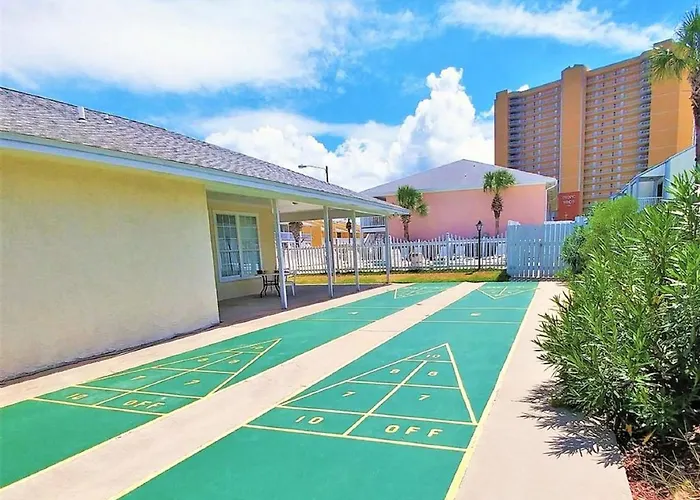 Wendwood Condominiums