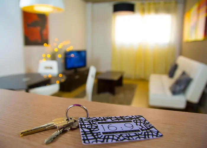 Apartamentos 16:9 Playa Suites Almería