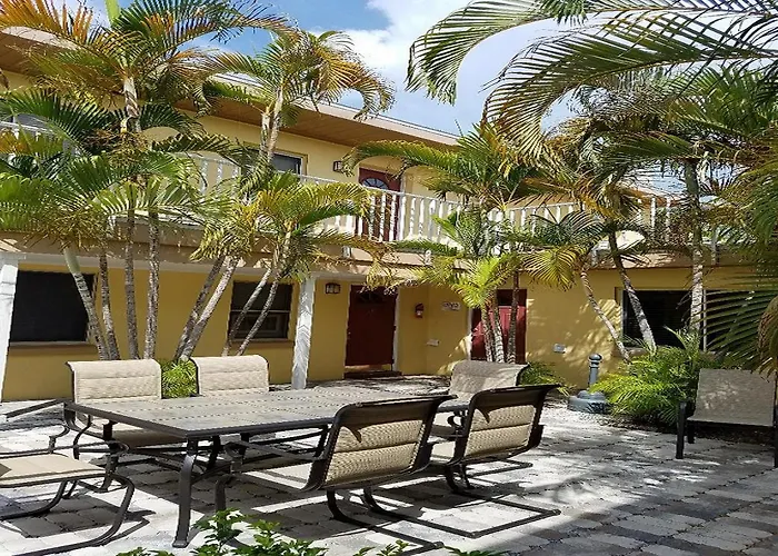 Madeira Bonita Apartment #6 St. Pete Beach