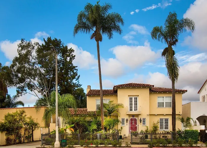 Cinema Suites Bed & Breakfast Hsr19-19-001050 Los Angeles