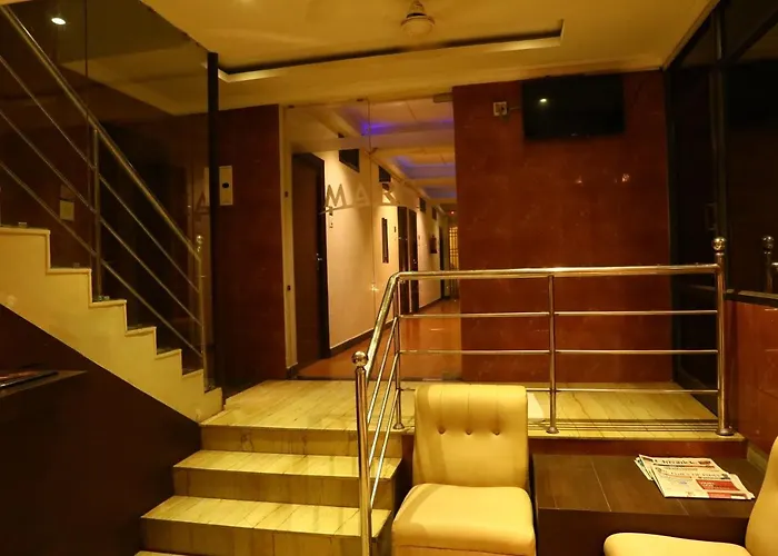 Deluxe Hotel