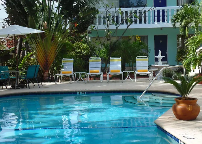 Cheston House - Clothing Optional All Male Guesthouse Fort Lauderdale