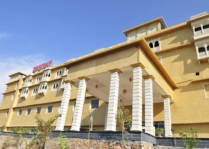 Cambay Resort, Udaipur Mit Golfplatz