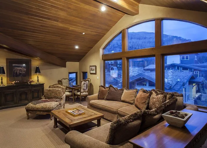 Plaza Lodge