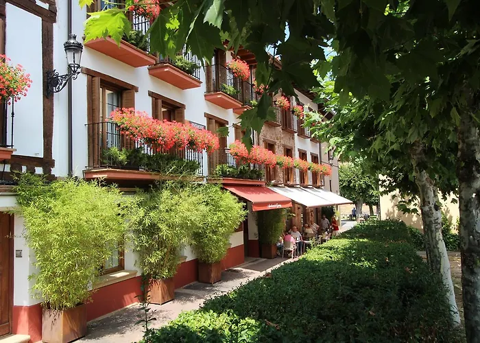 Apartamentos Turísticos Ezcaray