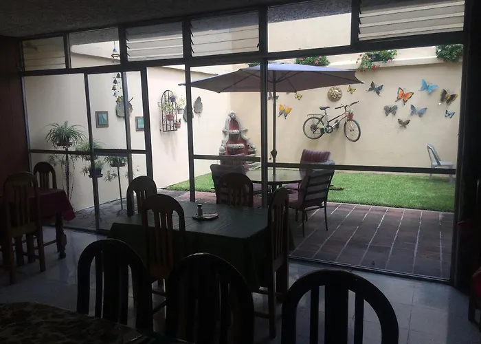 Hostal Los Lagos Inn Guatemala City