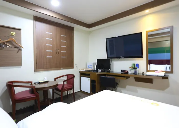 City Park Hotel