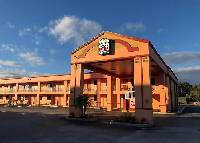 Executive Garden Titusville Hotel