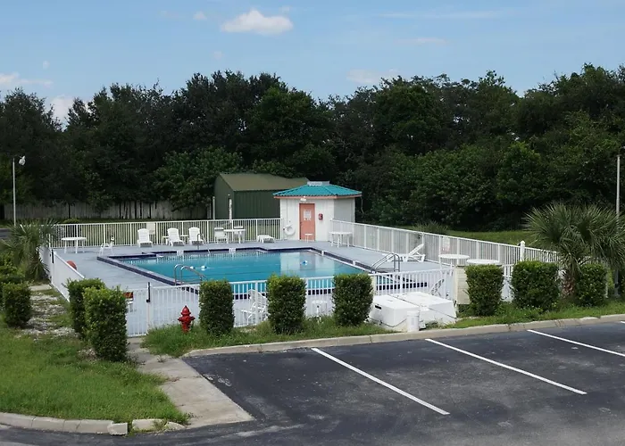 Executive Garden Titusville Hotel