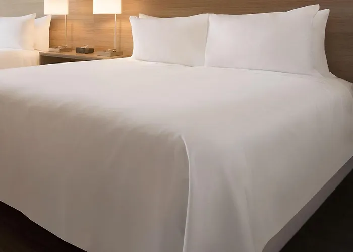 Radisson Hotel Toronto East Avec Terrain de Golf