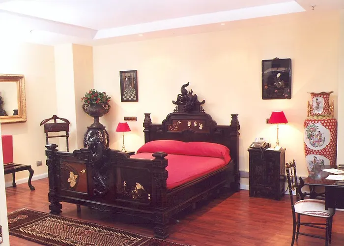 Foxa M30 Suites & Resort
