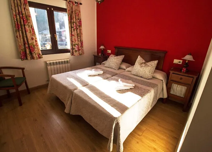 Apartamentos Las Palmeras Onís admite animales