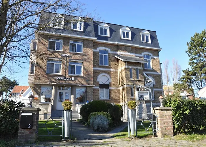 Hotel Bon Accueil Le Coq