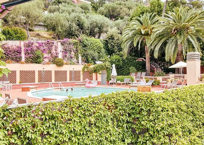 Hotel Punta Est Finale Ligure