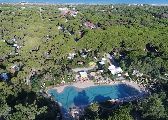 Le Esperidi Camping Ecoresort Marina Di Bibbona