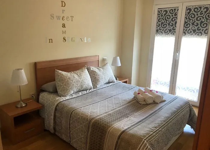 Apartamentos Noluna Segovia