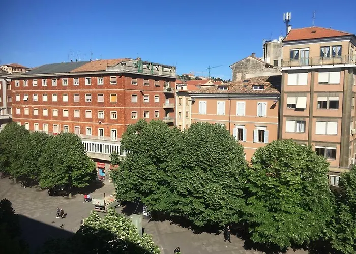 Roma Rooms