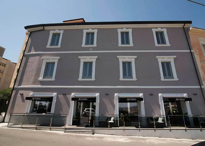 Catanzaro Hotel With Private Jacuzzi