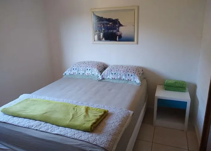 Hostel Dina&Suítes Pomerode