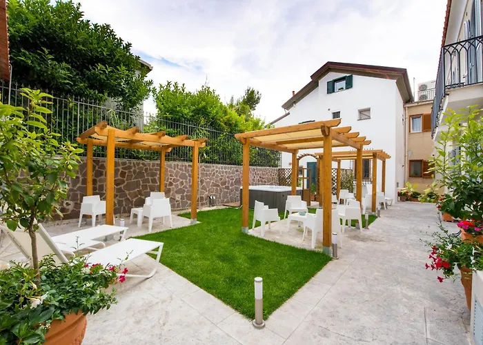 Ravello House