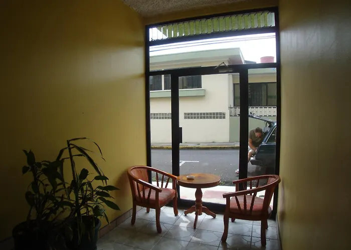 Hotel La Guaria Inn&Suites Alajuela
