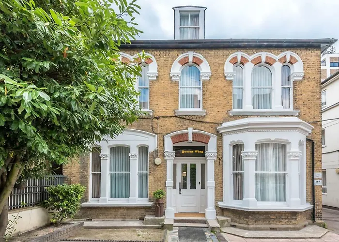 Queens Drive Hotel At Finsbury Park Londres