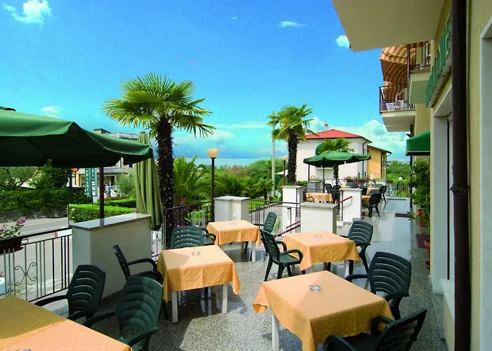Lazise Downtown Hotels