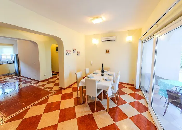 Villa Ana