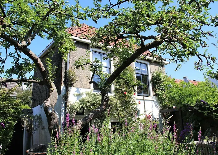 Apple Tree Cottage - Charming Home At Beautiful Canal In Our Idyllic Garden Gouda