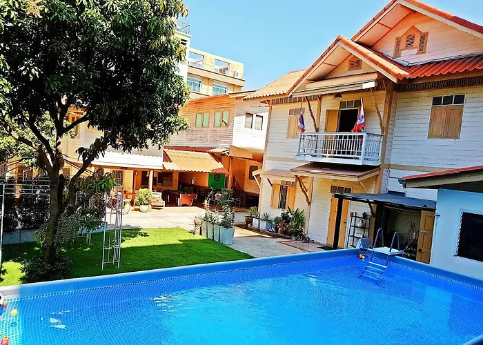Private Private Villa - Pool & Garden - Family Friendly - Bangkok Center