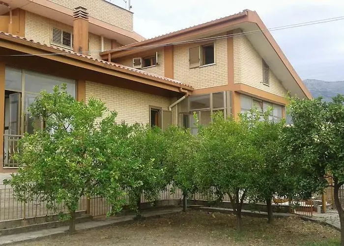 Villa Lucia Affitta camere Formia