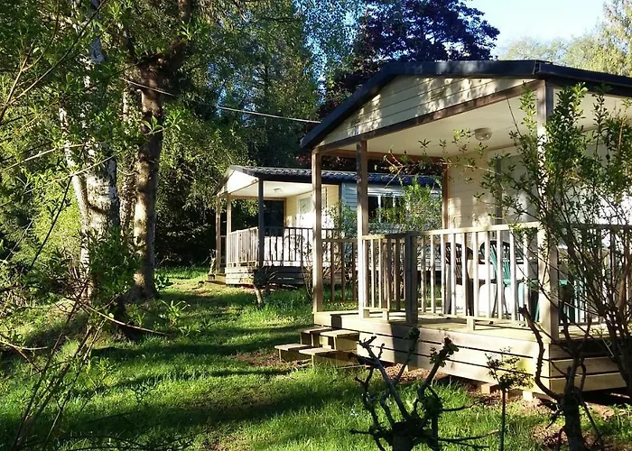 Camping De Flechat Orcival acceptant les animaux