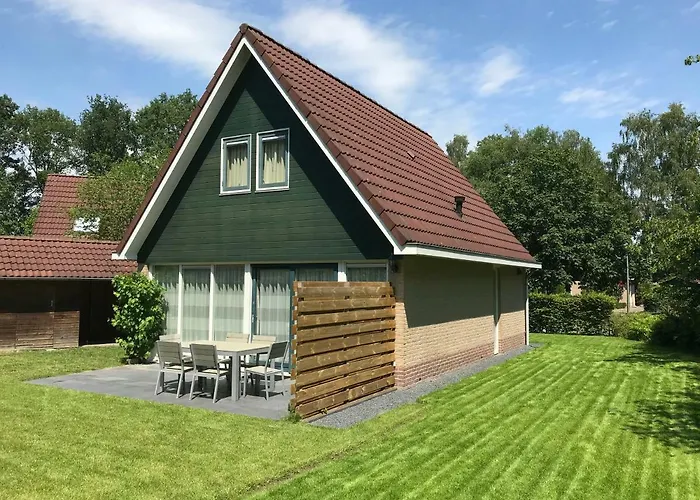 Villa Oscar with sauna in Winterswijk