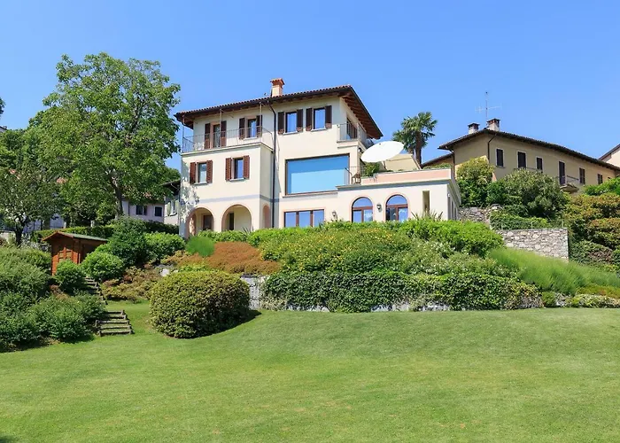 Villa Rubino Apartment con giardino e jacuzzi vista lago