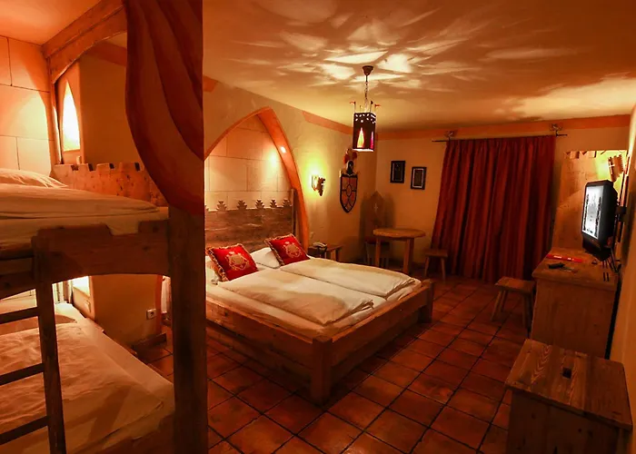 4 Sterne-Hotel-4-Sterne Burghotel Castillo Alcazar, Europa-Park Erlebnis-Resort Rust