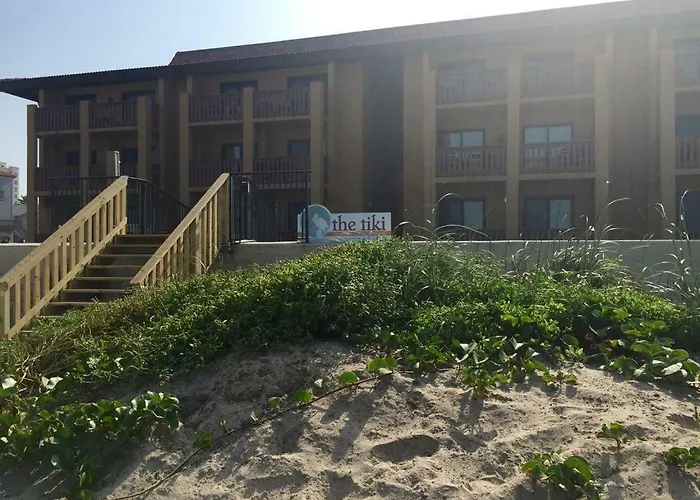 The Tiki- Beach Front Complex! Unit 106