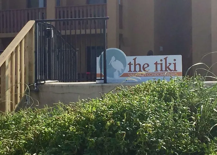 The Tiki- Beach Front Complex! Unit 106