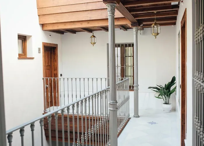 One&Lux Byron Suites Sevilla