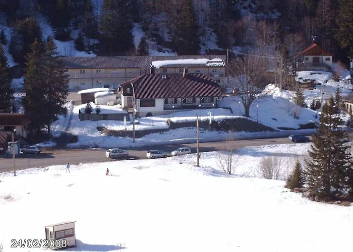 Gites de vacances Residence La Babaute LES ROUSSES