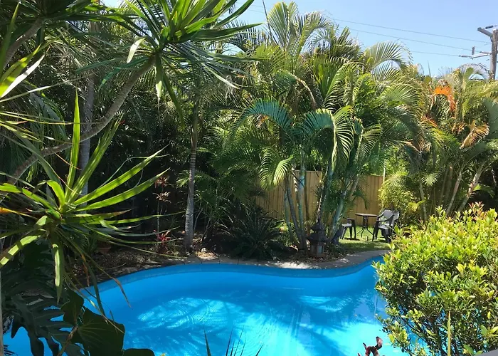 Tallow Beach Motel (Adults Only)