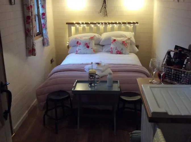 Glamping in Llangollen