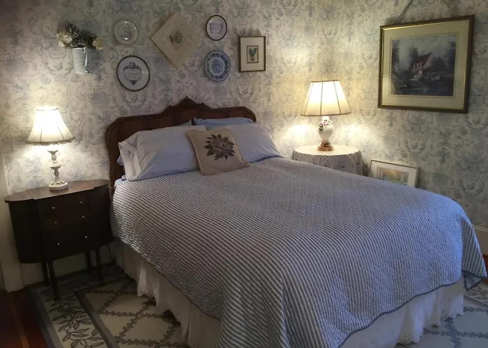 Vancouver Hotels with Top Ratings