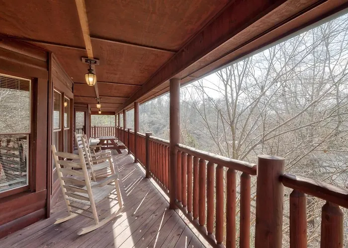 Cherokee Lodge