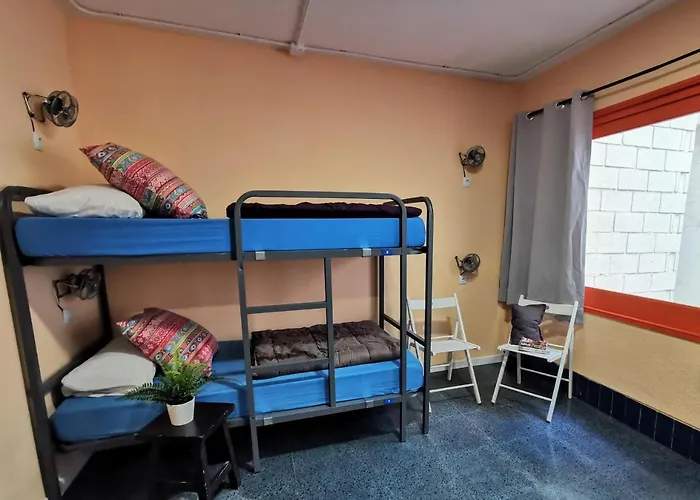 X Hostel Alicante
