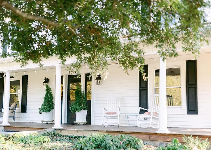 The Groome Inn