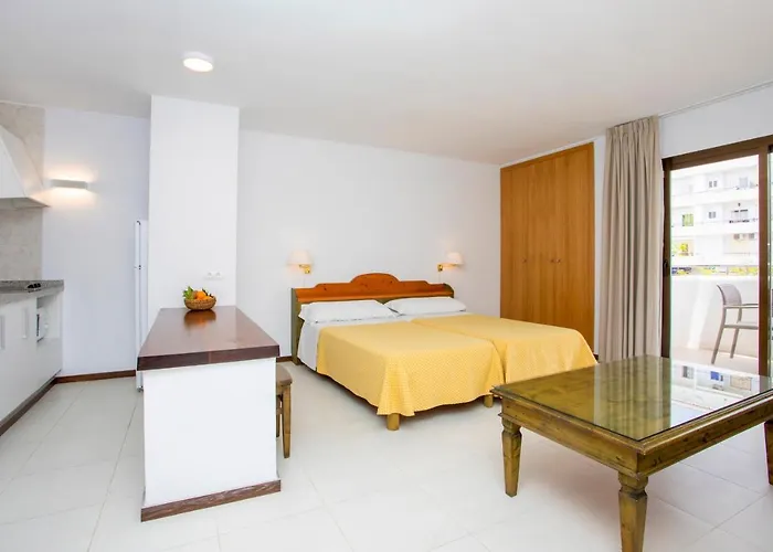 Apartamentos Bon Lloc Santa Eulalia del Río