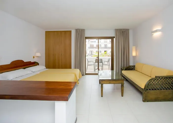Apartamentos Bon Lloc Santa Eulalia del Río