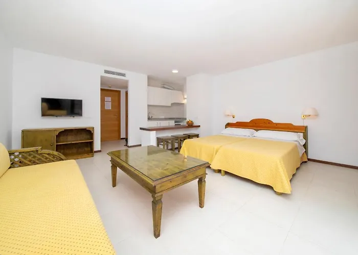 Apartamentos Bon Lloc Santa Eulalia del Río